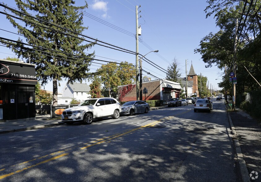 4089 Victory Blvd, Staten Island, NY à louer - Photo de l’immeuble – Image 3 sur 22