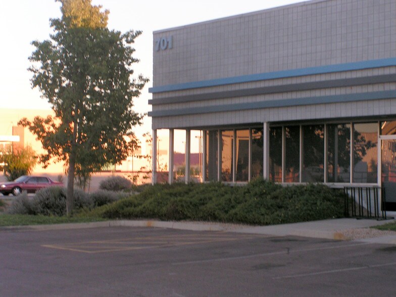 701 W Deer Valley Rd, Phoenix, AZ à louer - Autre – Image 2 sur 7