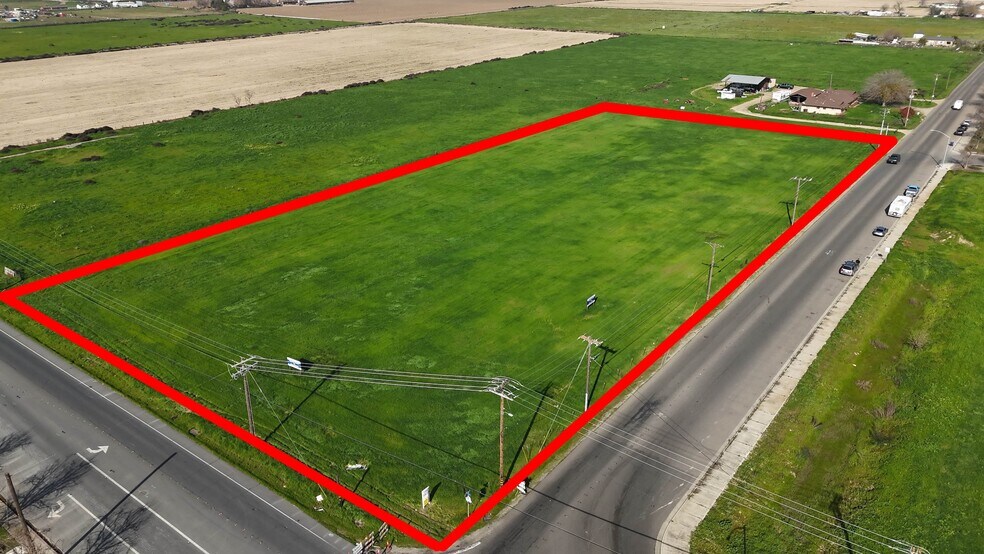 1 Dianne Dr, Turlock, CA à vendre - Photo de l’immeuble – Image 2 sur 5