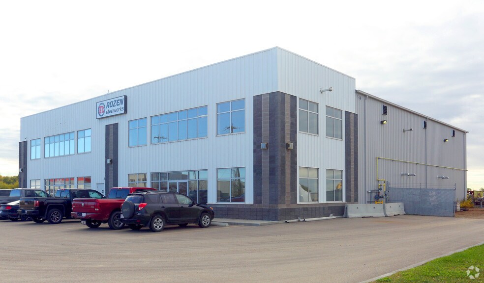 357 Saskatchewan Ave, Spruce Grove, AB à louer - Photo de l’immeuble – Image 2 sur 20