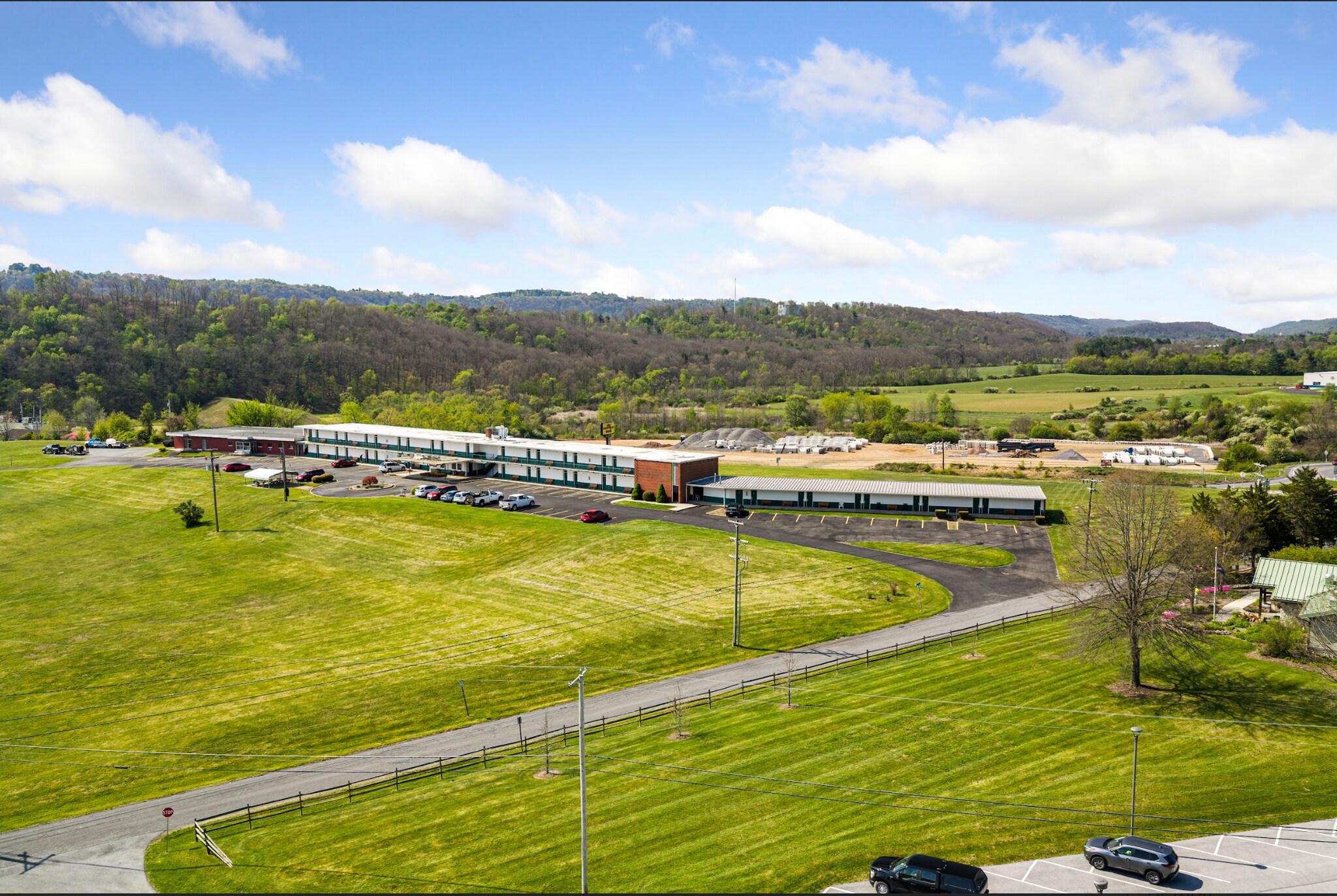 6920 Motor Inn Dr, Huntingdon, PA à vendre Photo de l’immeuble– Image 1 sur 57
