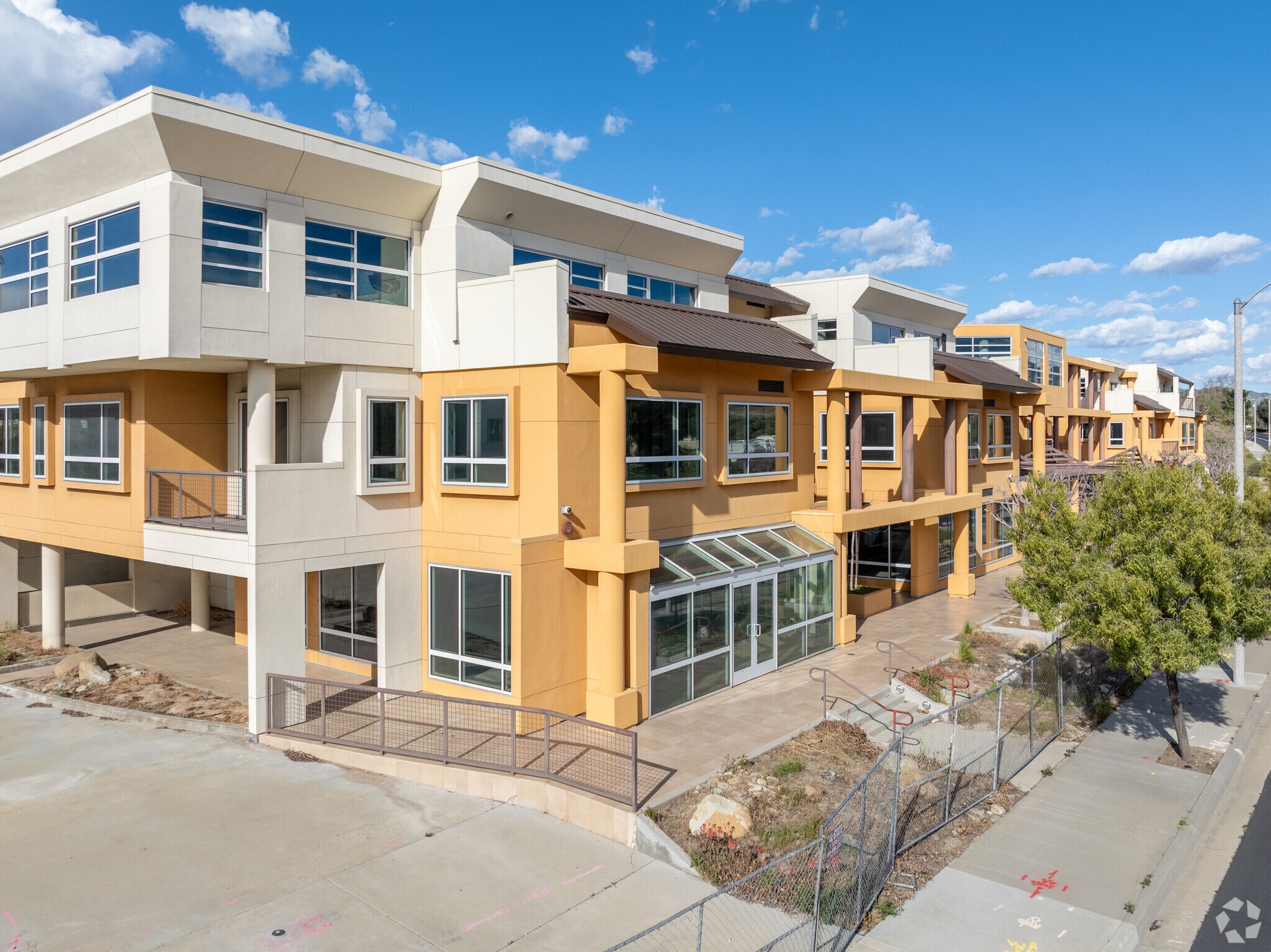 17901 Soledad Canyon Rd, Santa Clarita, CA à louer Photo principale– Image 1 sur 9