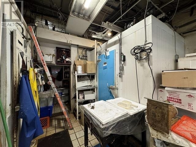 585 Gore Av, Vancouver, BC à louer - Photo intérieure – Image 2 sur 5