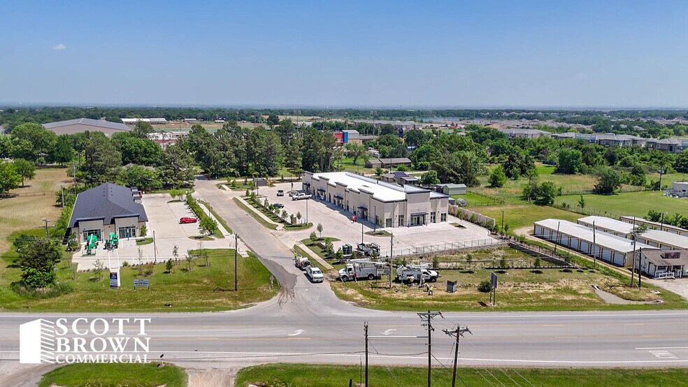 500 Pine Ridge Lane, Aubrey, TX à vendre - Photo de l’immeuble – Image 3 sur 8