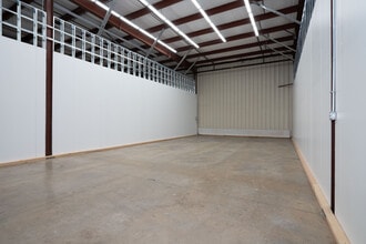 299 Industrial Ln, Torrington, CT à louer Photo intérieure– Image 2 sur 5