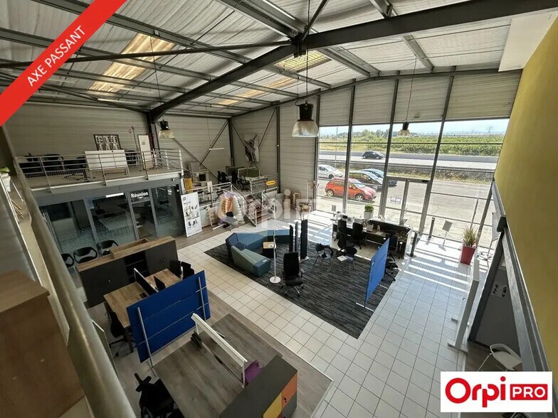 Local d’activités dans Saint-Marcel-lès-Valence à louer - Photo intérieure – Image 1 sur 8