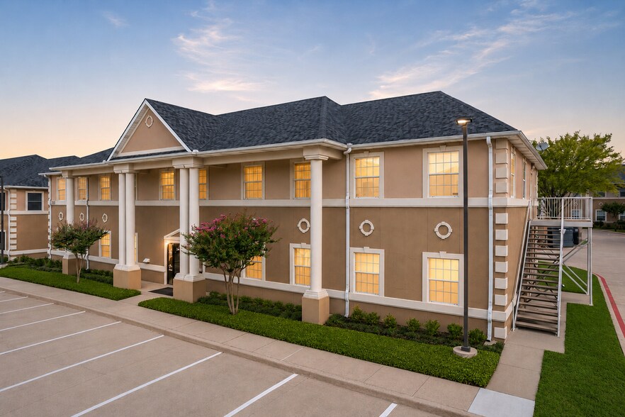305 S Jupiter Rd, Allen, TX à louer - Photo de l’immeuble – Image 3 sur 6
