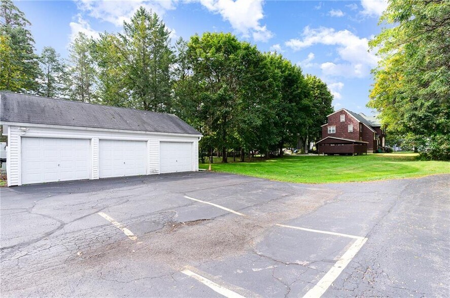 76 S Main St, Fairport, NY à vendre - Photo de l’immeuble – Image 3 sur 15
