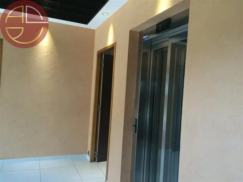 Bureau dans Labège à louer - Hall d’entrée – Image 3 sur 4