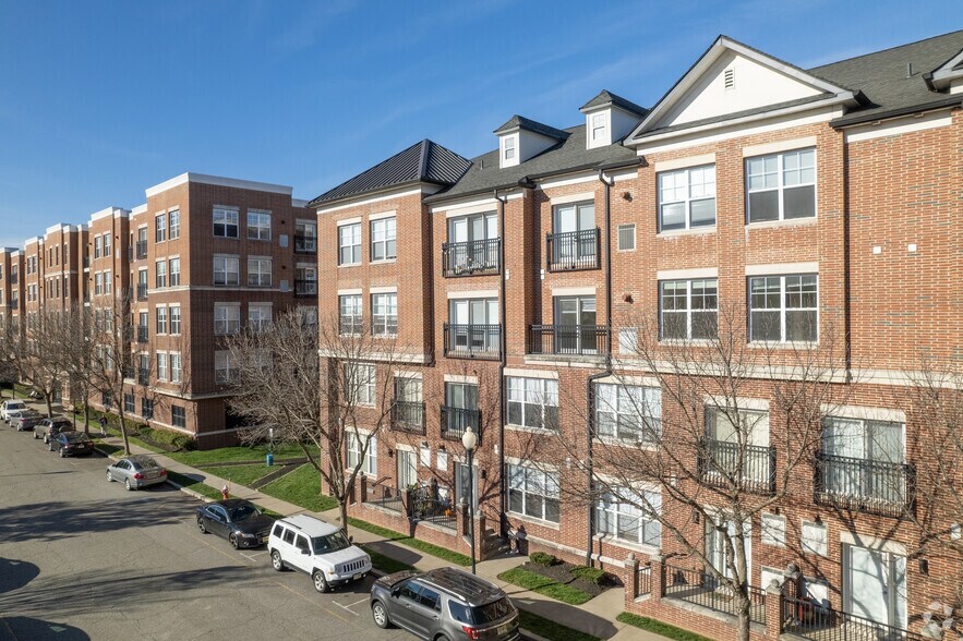 387 Nordhoff Pl, Englewood, NJ à louer - Photo de l’immeuble – Image 3 sur 13