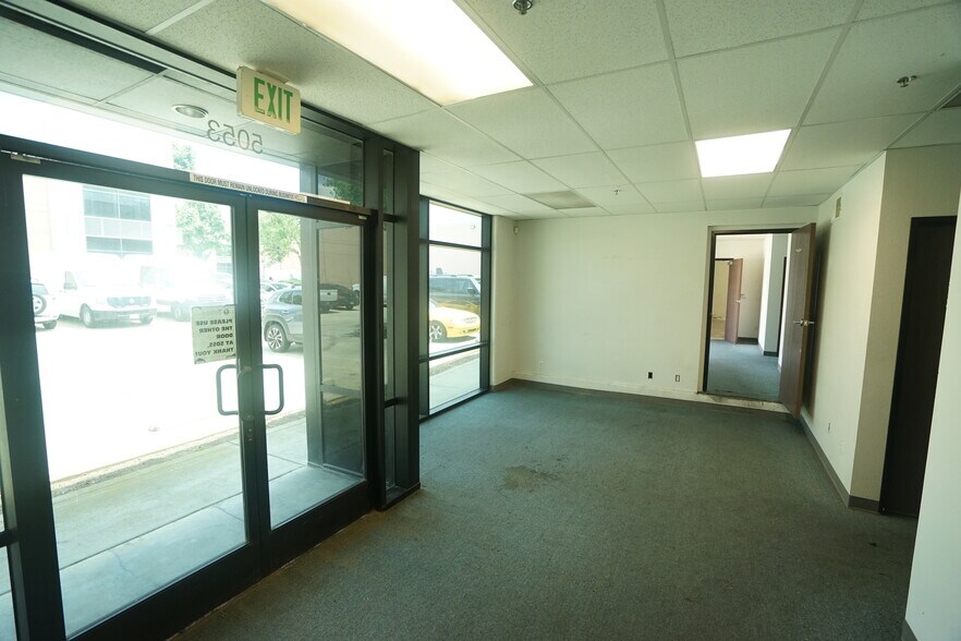 5047-5057 N Walnut Grove Ave, Rosemead, CA à louer - Photo intérieure – Image 2 sur 15
