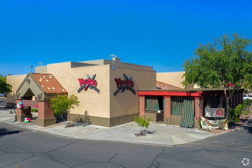 5905 W Bell Rd, Glendale, AZ à louer - Photo de l’immeuble – Image 3 sur 6