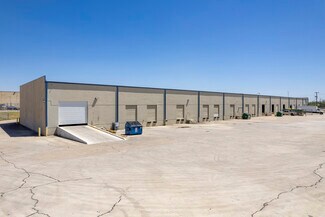 Plus de détails pour 3535 N Panam Expy, San Antonio, TX - Industriel/Logistique à louer