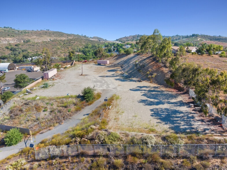 8490 Nelson Way, Escondido, CA à vendre - Photo principale – Image 1 sur 13