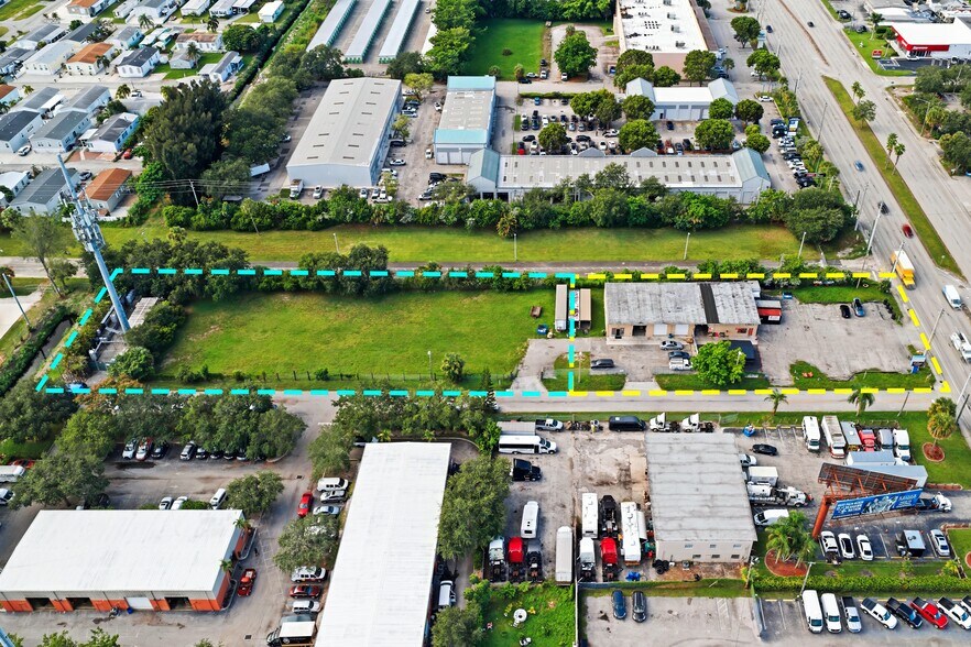2422 N Military Trl, West Palm Beach, FL à vendre - Photo de l’immeuble – Image 3 sur 51