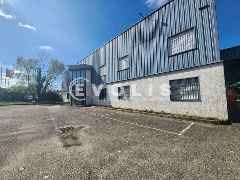 Local d'activités dans Villeurbanne à vendre - Photo de l’immeuble – Image 2 sur 23