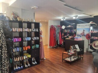 Plus de détails pour Local commercial à louer