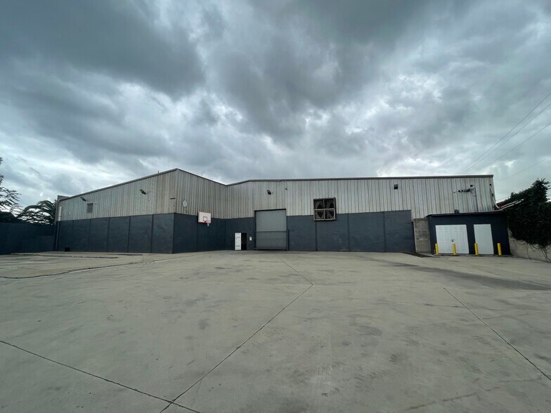 417 E Banning St, Compton, CA à louer - Photo principale – Image 1 sur 8