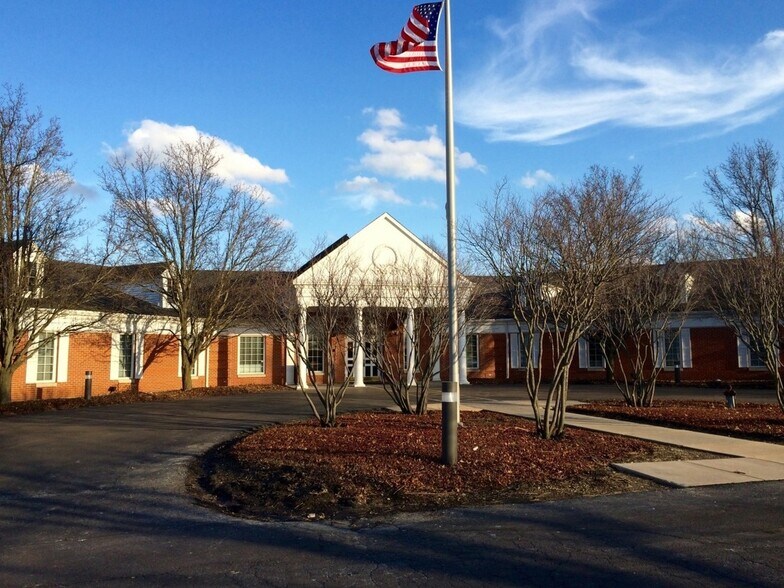 27401 W Il Route 22, Barrington, IL à louer - Photo de l’immeuble – Image 2 sur 14