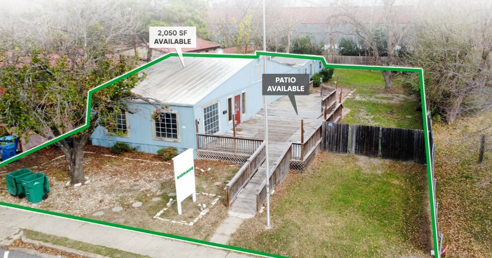 313 N Main St, Elgin, TX à louer Photo de l’immeuble– Image 1 sur 8