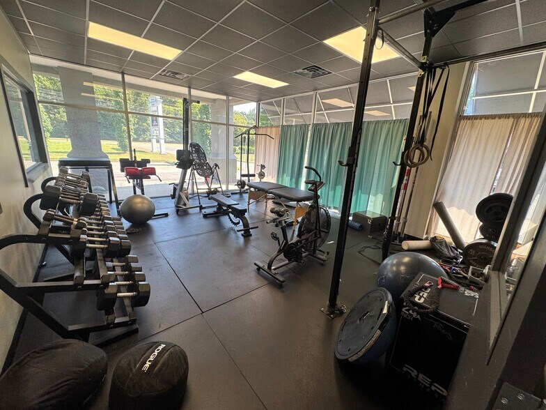 6949 Stage Rd, Memphis, TN à vendre - Photo de l’immeuble – Image 2 sur 11