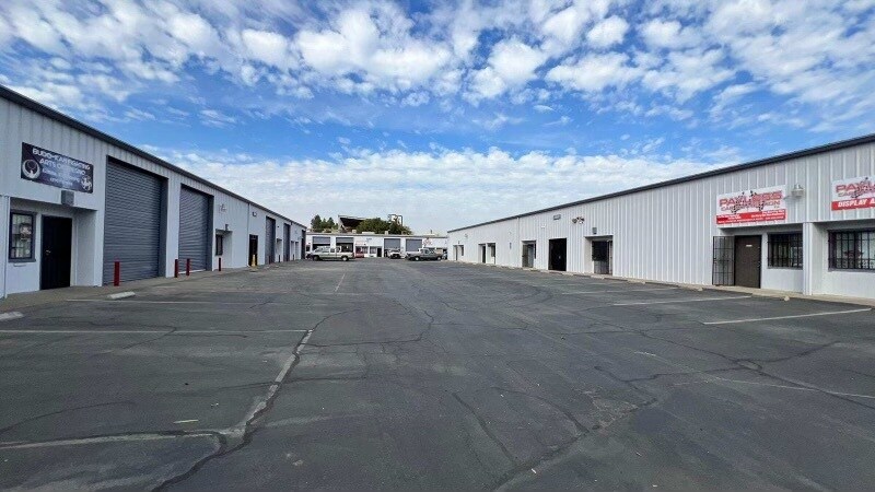 4091 N Valentine Ave, Fresno, CA à louer - Photo de l’immeuble – Image 2 sur 8