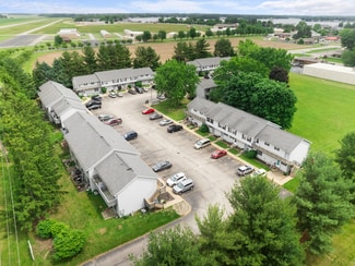 Plus de détails pour 652 Northgate Cir, Rochester, IN - Logement à vendre