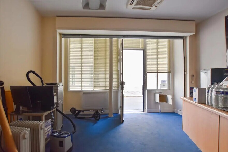 Bureau dans Paris à louer - Photo de l’immeuble – Image 1 sur 7