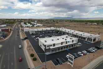1400 Main St NW, Los Lunas, NM à louer Photo intérieure– Image 2 sur 24