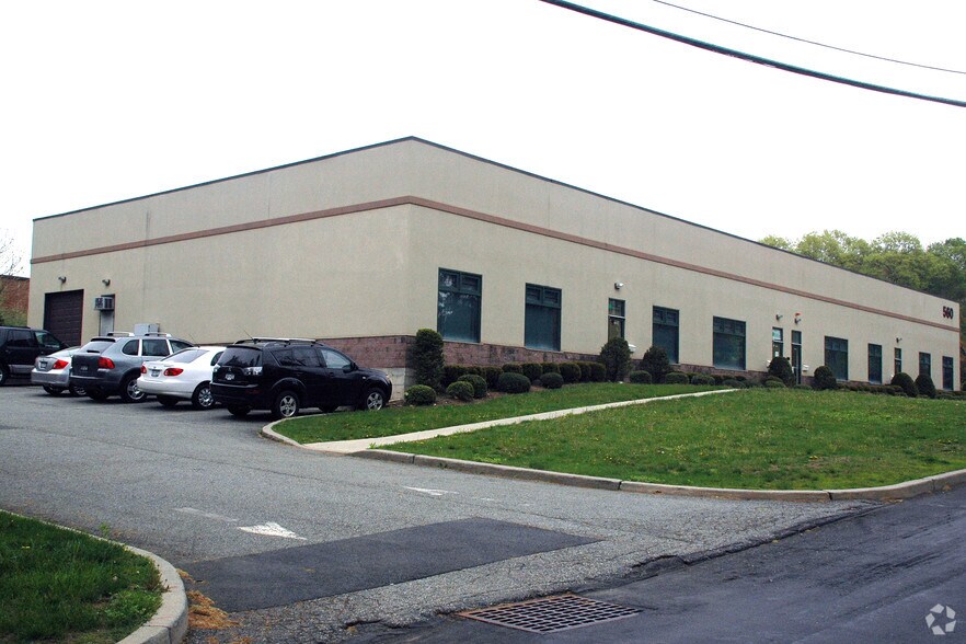 560 Bradley Hill Rd, Blauvelt, NY à vendre - Photo principale – Image 1 sur 10