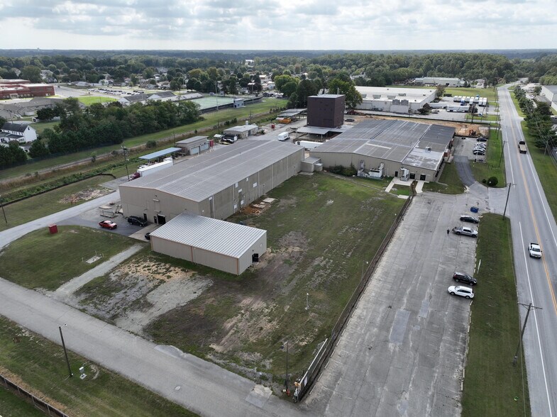 701-703 Industrial Dr, Middletown, DE à louer - Photo de l’immeuble – Image 3 sur 15