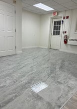 105 Washington St, North Easton, MA à louer Photo intérieure– Image 1 sur 3