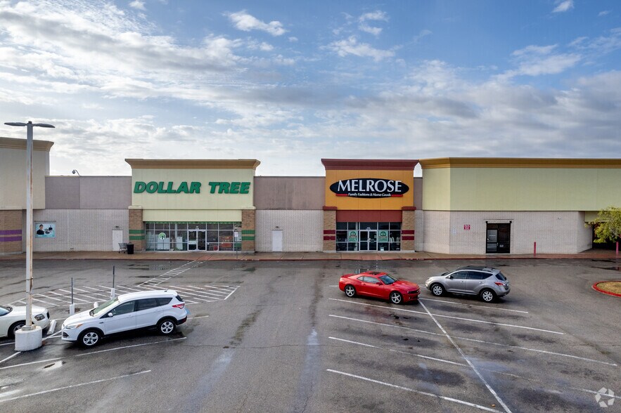 1004 E Southmore Ave, Pasadena, TX à louer - Photo de l’immeuble – Image 3 sur 8