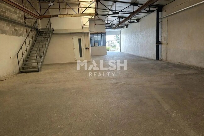 Plus de détails pour Bureau, Local d'activités à louer