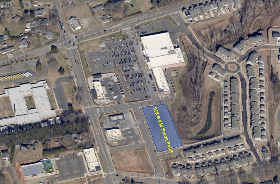 945 South Point Rd, Belmont, NC à louer - Photo de l’immeuble – Image 3 sur 6