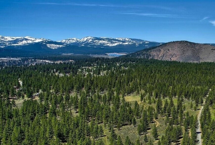 11221 Martis Peak rd, Truckee, CA à vendre - Photo de l’immeuble – Image 3 sur 3