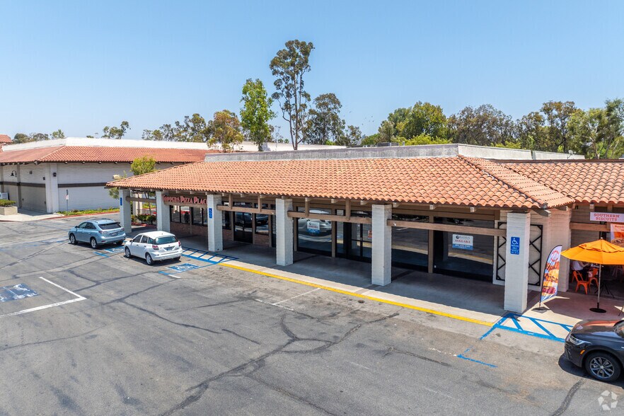 1336-1416 N Moorpark Rd, Thousand Oaks, CA à vendre - Photo de l’immeuble – Image 3 sur 5