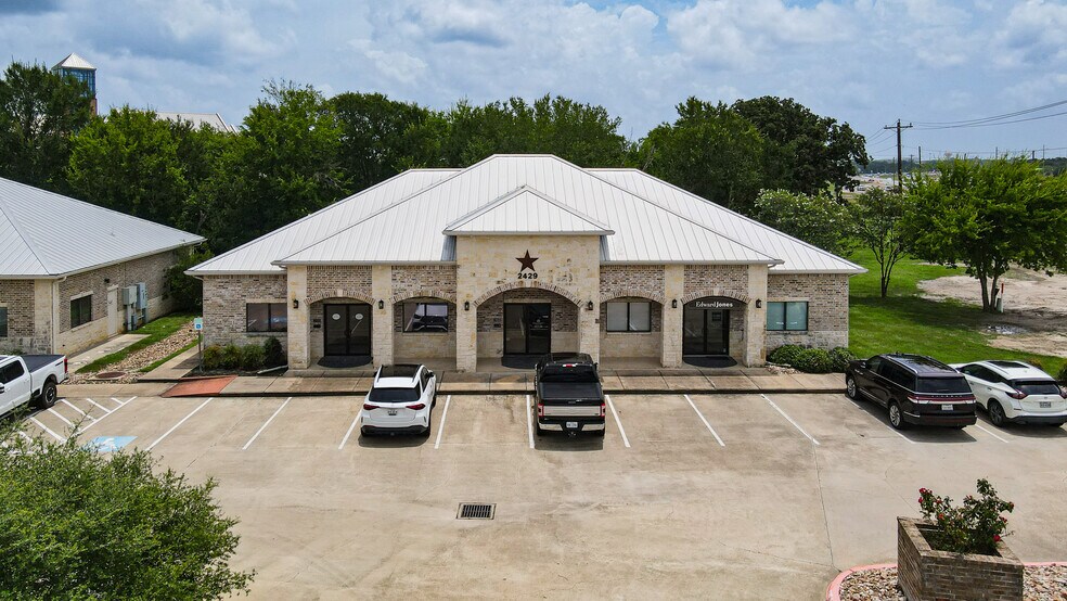 2429 Earl Rudder Fwy, College Station, TX à louer - Photo de l’immeuble – Image 2 sur 7