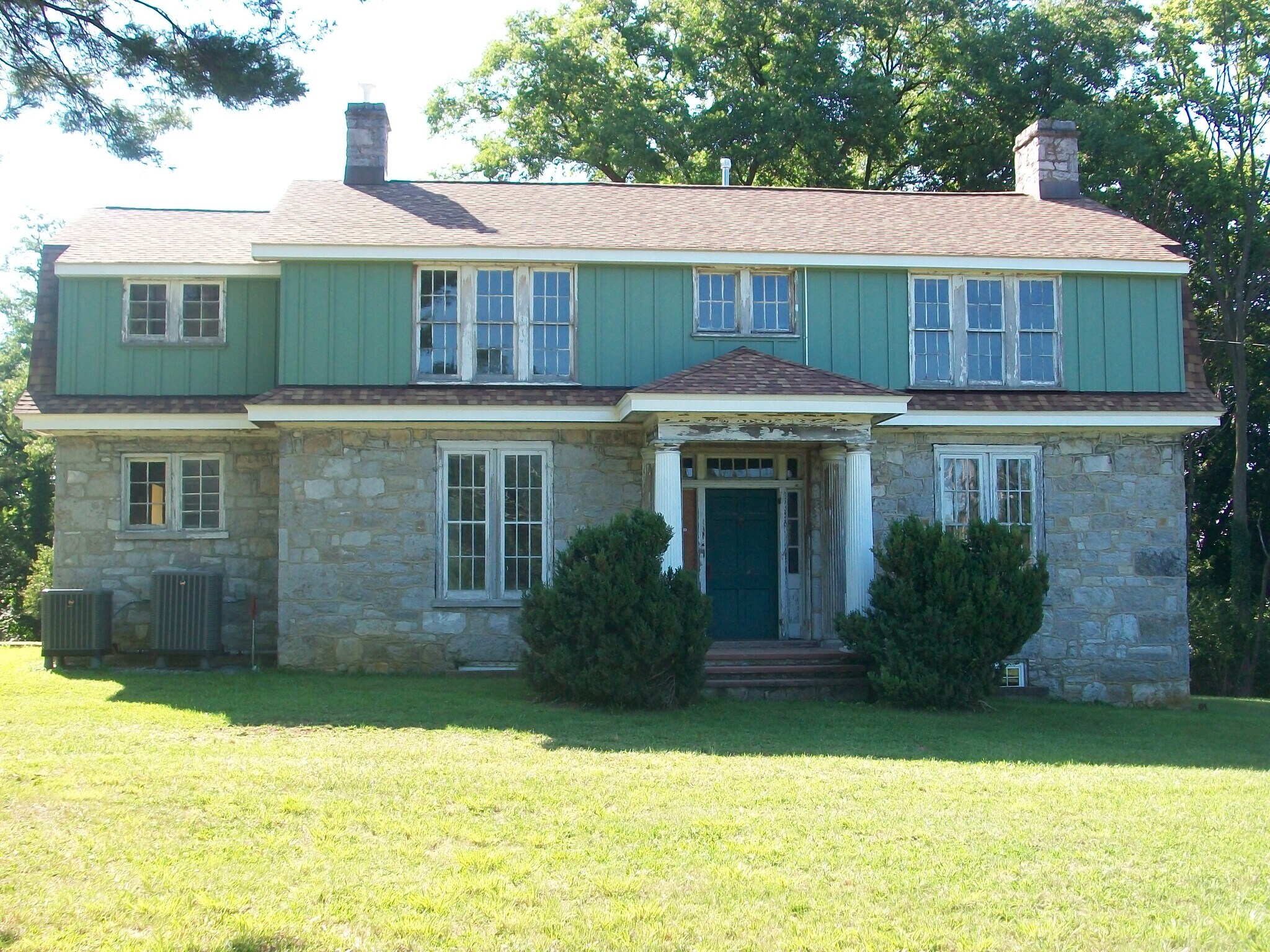 328 Buckmarsh St, Berryville, VA à vendre Photo principale– Image 1 sur 54