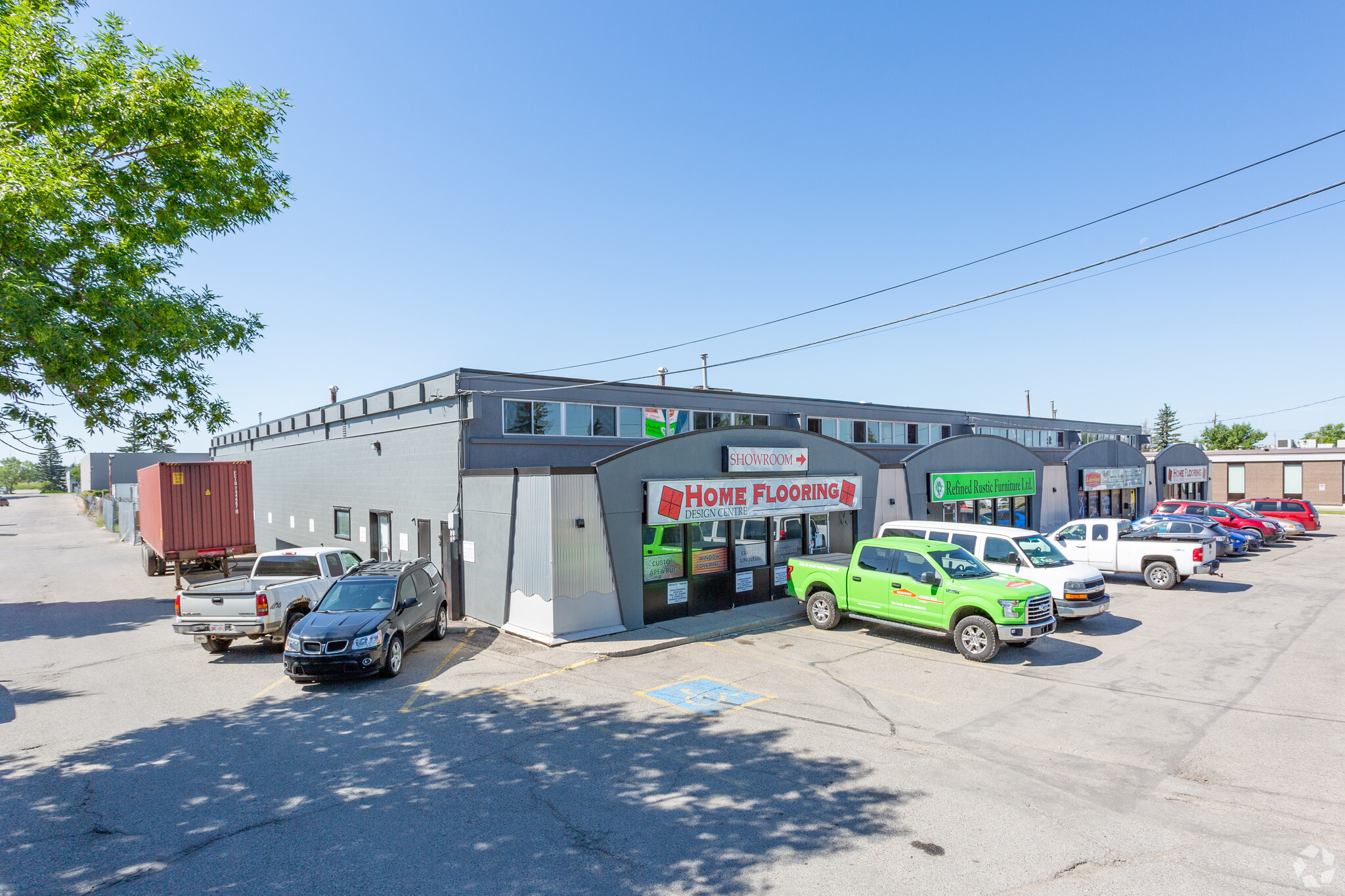 423-427 58th Ave SE, Calgary, AB à louer Photo de l’immeuble– Image 1 sur 5