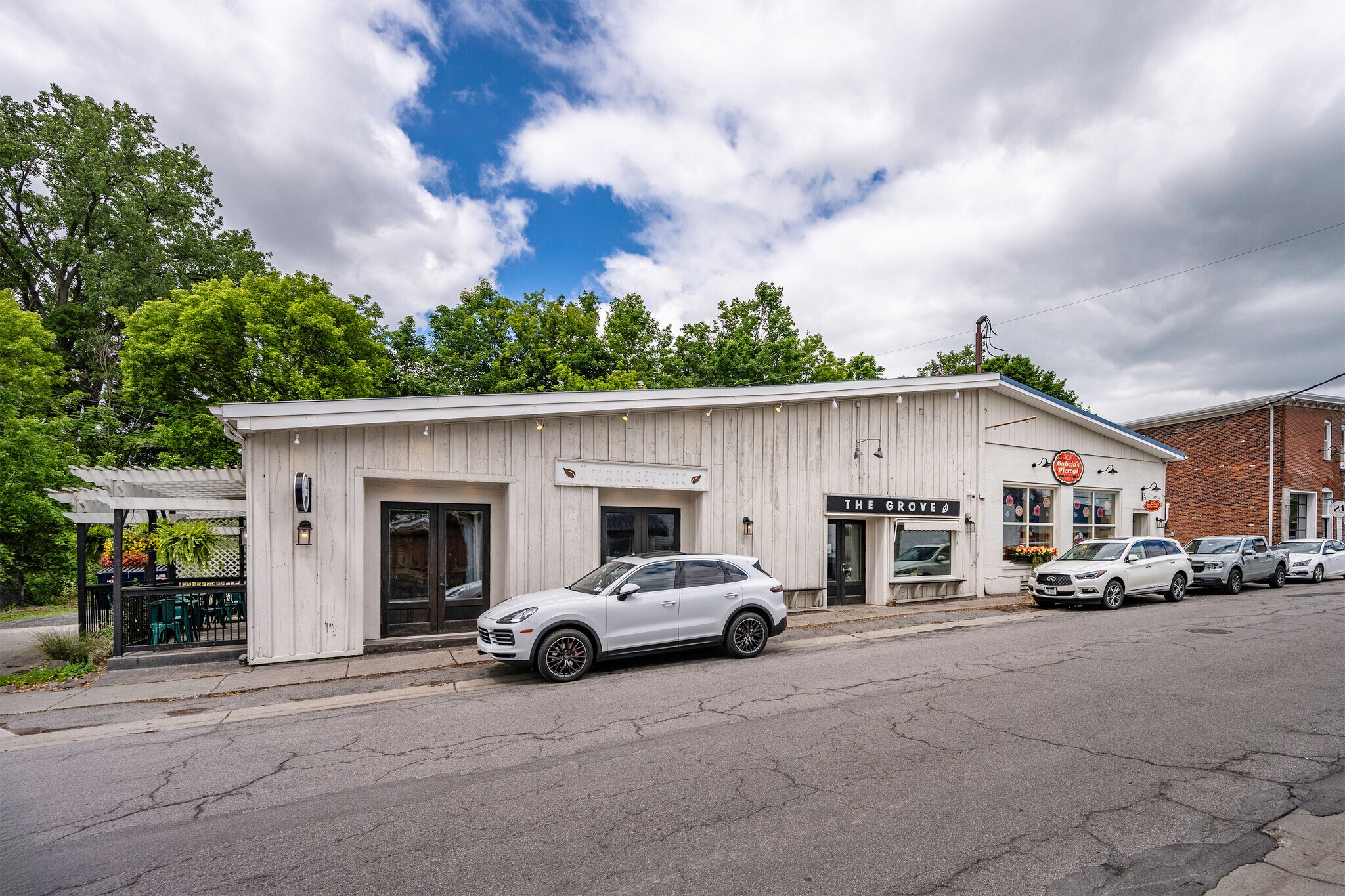 33 Elm St, East Aurora, NY à vendre Photo de l’immeuble– Image 1 sur 36