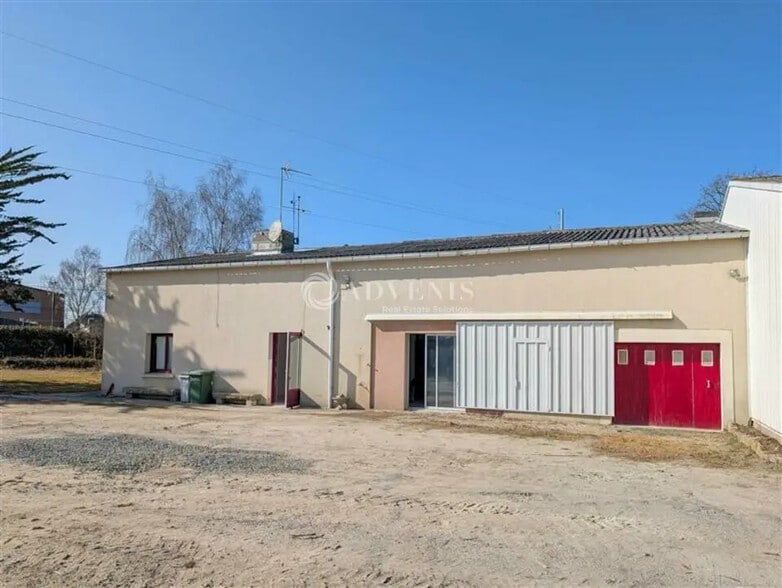 Local d'activités dans La Richardais à vendre - Photo de l’immeuble – Image 2 sur 9