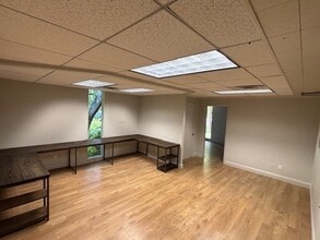 2211 Hancock Dr, Austin, TX à louer Photo intérieure– Image 2 sur 15