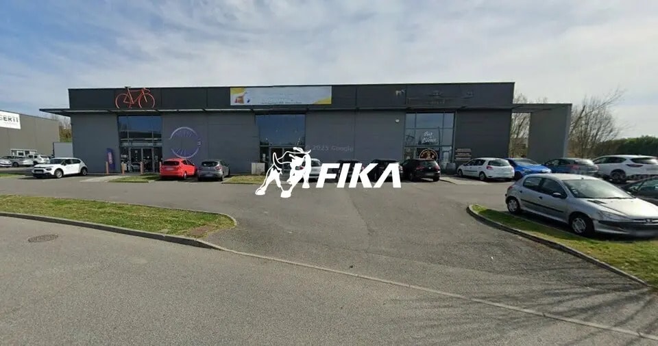 Local d’activités dans Villeneuve-lès-Bouloc à louer Photo de l’immeuble– Image 1 sur 15