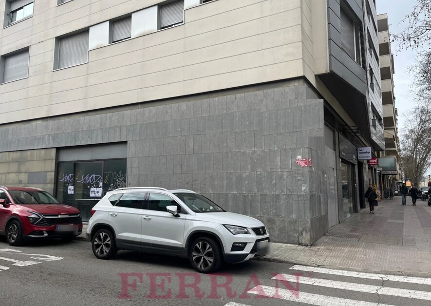 Immeuble residentiel dans Sabadell, Barcelona à vendre Photo principale– Image 1 sur 3