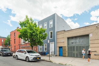 Plus de détails pour 76 Java St, Brooklyn, NY - Logement à vendre