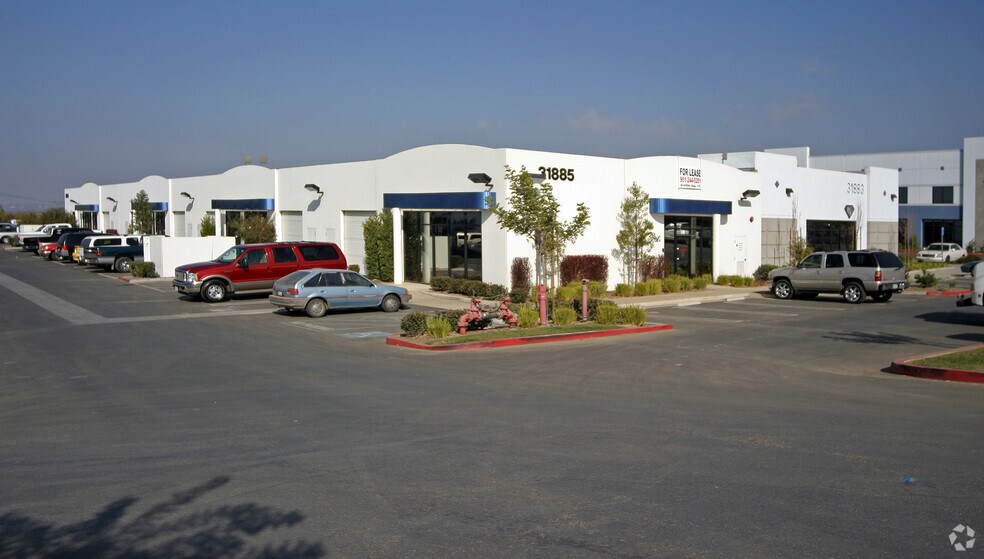 31885 Corydon Rd, Lake Elsinore, CA à louer - Photo de l’immeuble – Image 2 sur 4