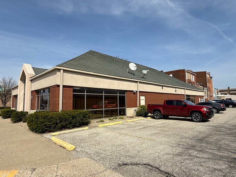 401 Wabash Ave, Terre Haute, IN à vendre - Photo de l’immeuble – Image 2 sur 20