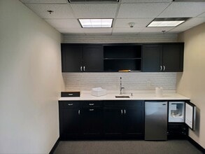 1129 Northern Blvd, Manhasset, NY à louer Photo intérieure– Image 1 sur 9