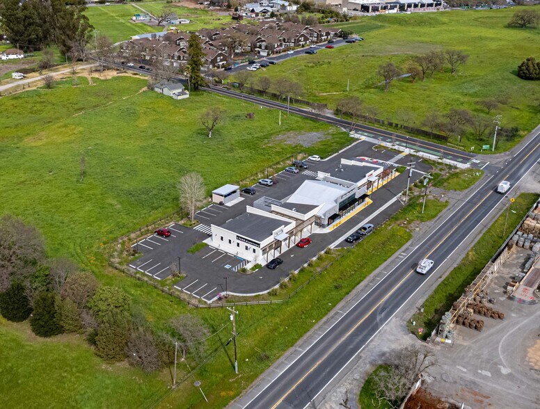 8125-8175 Gravenstein Hwy, Cotati, CA à vendre - Photo de l’immeuble – Image 2 sur 26